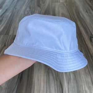 Adidas bucket hat
